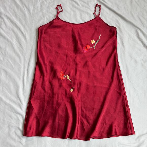 Satin and Beaux Red Satin Embroidered Nightgown Sleep Dress Medium Floral Y2K - Picture 2 of 8